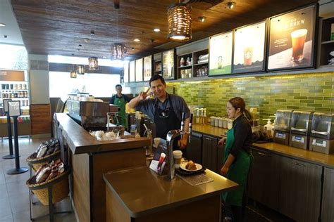 Starbucks, Lapu Lapu .